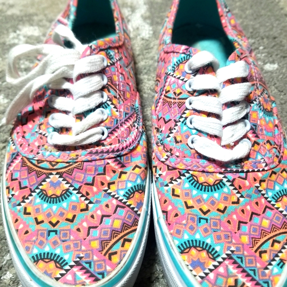 Shoes size 8
